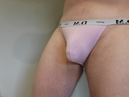 Tanga homme rose