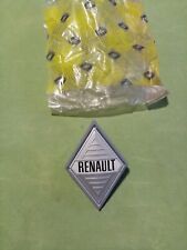 RENAULT 4L_1er modèle Badge pour PETITE calandre en ALU