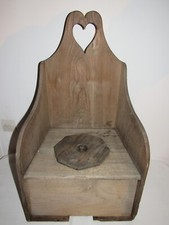 ANCIENNE CHAISE PERCEE COEUR