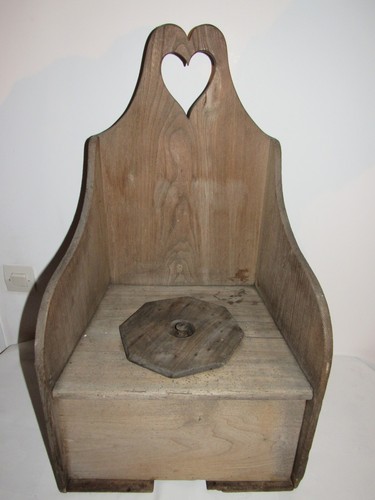 Ancienne chaise percee coeur - ancienne,