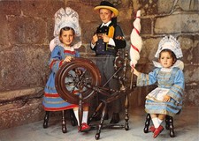 29-FOUESNANT FOLKLORE COSTUMES