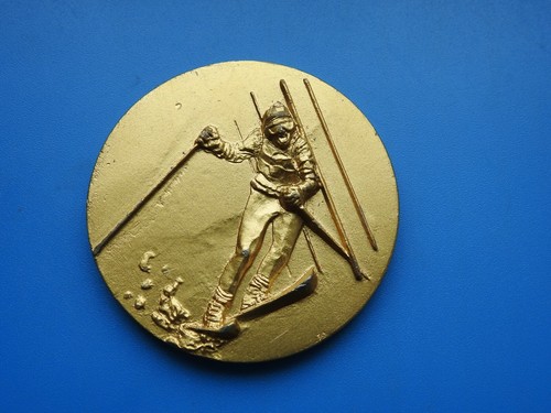 1457 jolie médaille - médaille, "ski
