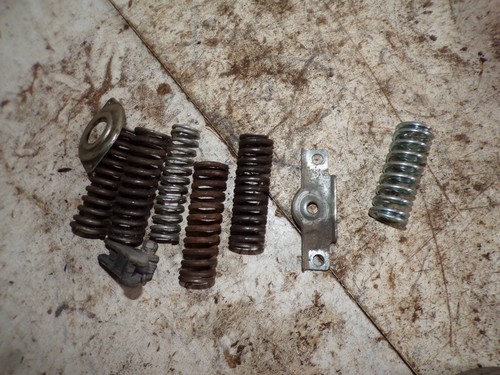 Lot ressorts moteur 103 - moteur,