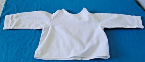 Ancienne brassière bébé