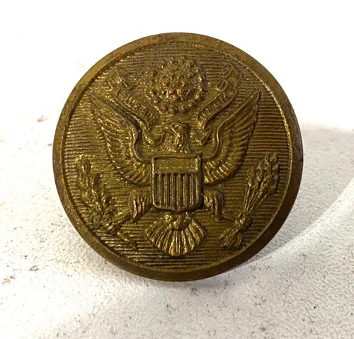 Ancien bouton militaire - bouton,