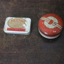 2 anciennes boites vides en