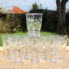 Set de 8 verres à liqueur anciens à motif floral fleurs de Genet 7 cm