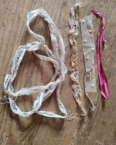 Lot dentelle ancienne - ancienne, ruban