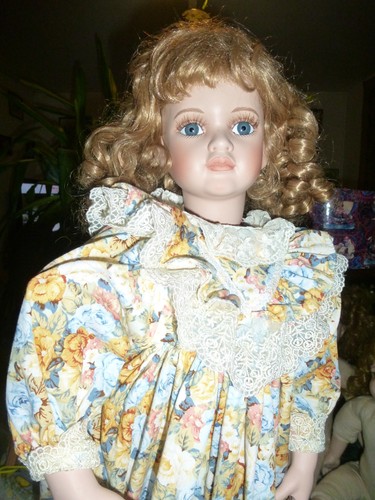 Grande poupee porcelaine 70 - grande,