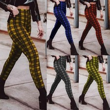 Femme à Carreaux Écossais