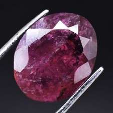 Pierre précieuse rare ovale
