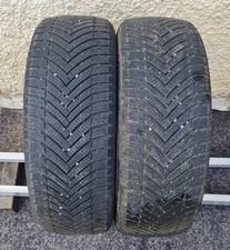 2 Pneus 4 saisons 215/55 R18