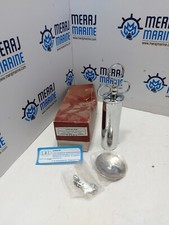 Seringue À Oreille En Métal