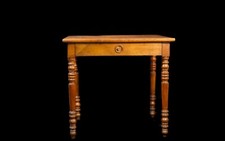 Petite table en noyer XIXè / Small 19th century  Louis Philippe