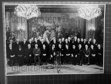 PHOTO GROUPE GOUVERNEMENT RENE