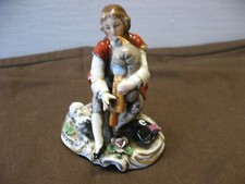 Très belle figurine en porcelaine de Sitzendorf Le joueur de biniou vers 1950