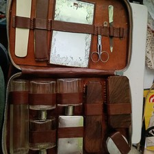trousse de toilette vintage