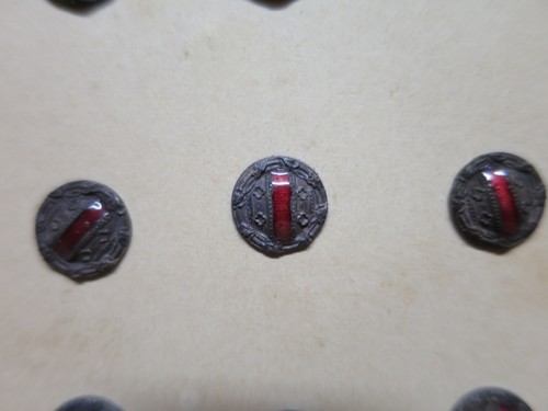 Ancienne suite boutons - suite, 12