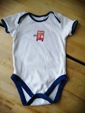 Body manches courtes bébé garçon blanc avec bus rouge 12-18 mois 100% coton très bon état