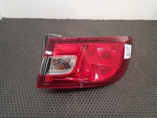 Feu arriere principal droit