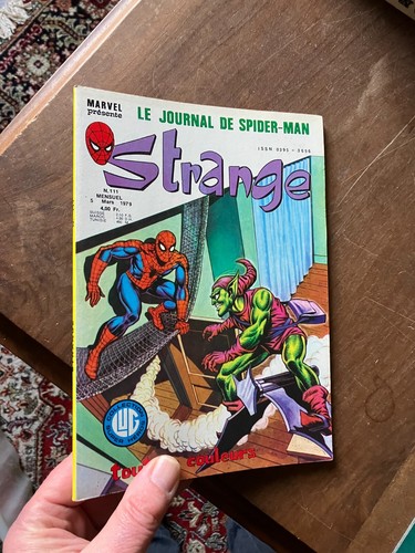 Petit format comics strange - petit,