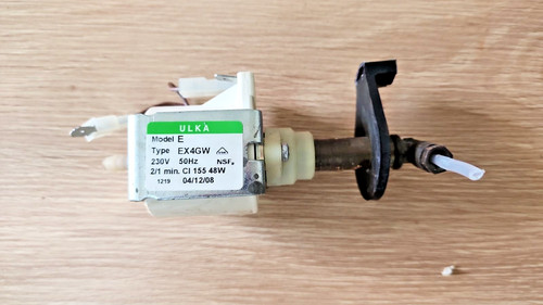 Assemblage pompe eau - de,