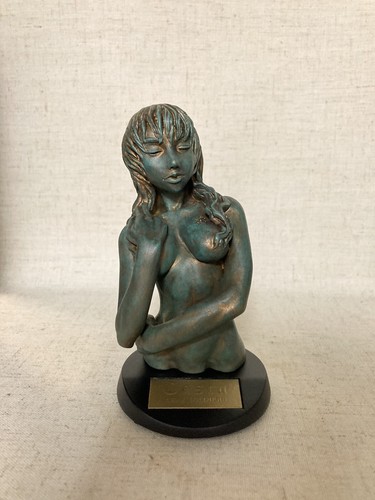 Figurine céramique casca - en,