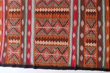 tapis ancien fait main Marocain Berbère vintage 1970