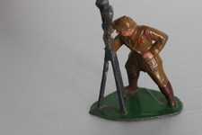 ancien jouet en PLOMB SOLDAT