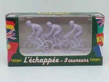 ANCIENNE BOITE DE CYCLISTES EN PLASTIQUE TOUR DE FRANCE EN PLASTIQUE N° 6