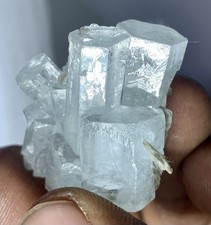 70 carats très beau cristal
