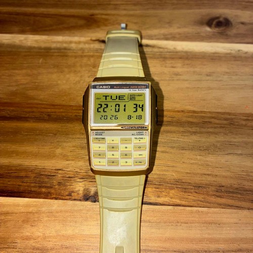Une rare montre casio - une,