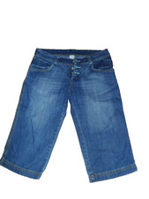 CAMAIEU:BERMUDA,PANTACOURT EN JEANS DELAVE D'ORIGINE TAILLEE 38 TBE.