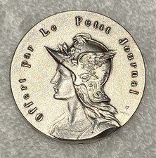 Médaille ancienne " Femme