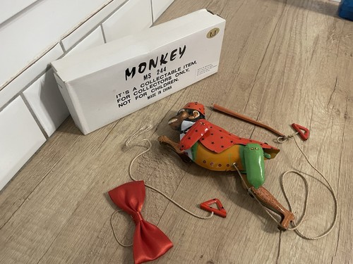 Singe monkey ms 244 - singe, « monkey »