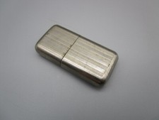 Ancien Briquet a essence