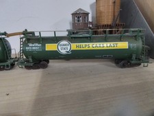 4 WAGONS CITERNE TANK TRAIN HO