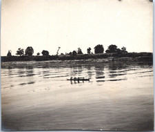 Birmanie, sur l'Irrawaddy, Rameurs à petites rames, Vintage print, ca.1900 