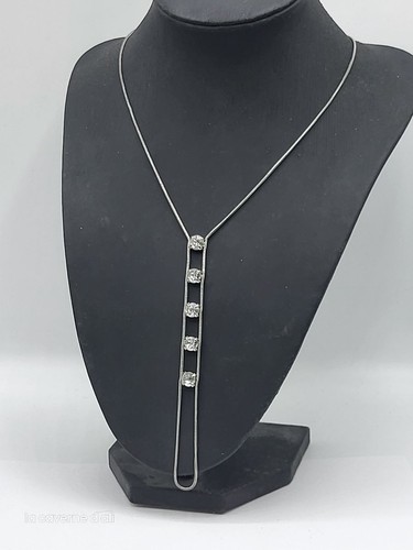 Collier sautoir argenté
