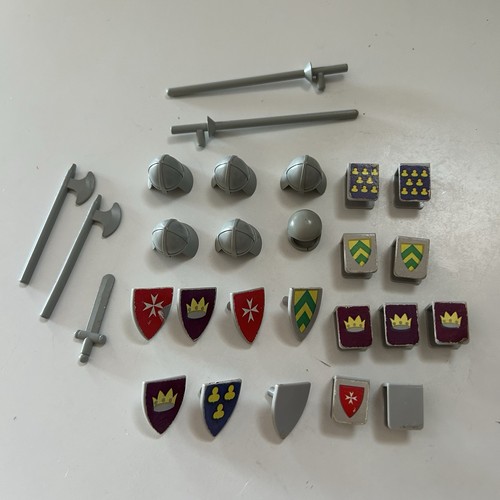 Lot lego 375 - armes, boucliers
