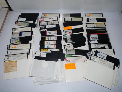 Lot ancienne disquettes - 64,