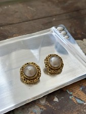 Boucles D’oreilles Chanel /