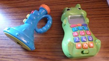 2 JOUETS MUSICAUX 1er age