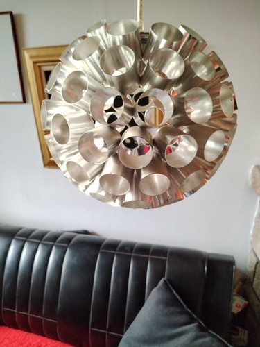 Lustre suspension space age