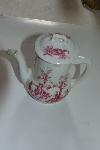 Théière ancienne porcelaine