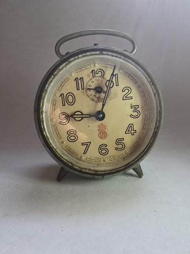 Ancien réveil mécanique smi - réveil,