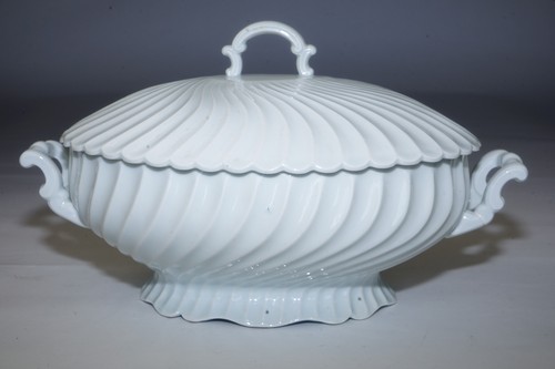 Soupière ancienne porcelaine