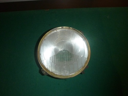 Automobile ancien phare - ancien,