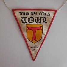 N2745 fanion athlétisme Tour