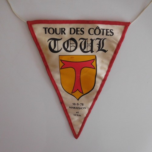 N2745 fanion athlétisme tour - n2745,